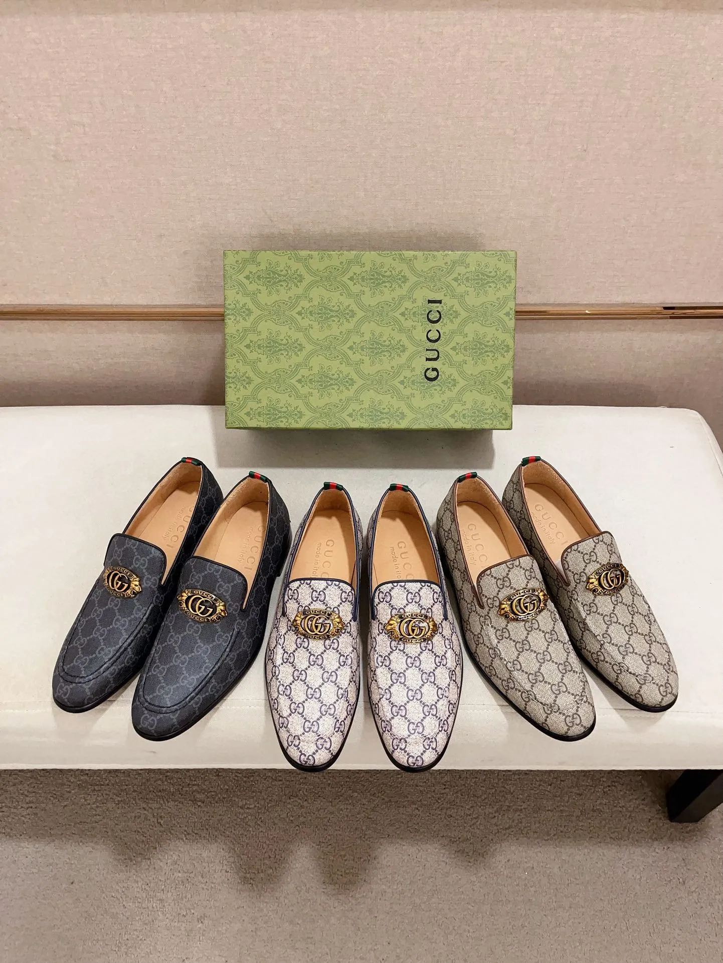 Men's shoes 💰: 520💰 (GUCCI) New product series ss hot new products 💢 💠 Casual suit shoes 👞, top imported materials Upper hardware buckles and shoe side logos, insoles and soles with brand logos 💠 💎 Upper: imported PVC material 100% 💎 Lining: cowhide/100% 💎Feet: cowhide/100% 💎Sole: rubber/100% 💎SIZE: 38 39 40 41 42 43 44 Can be customized 45